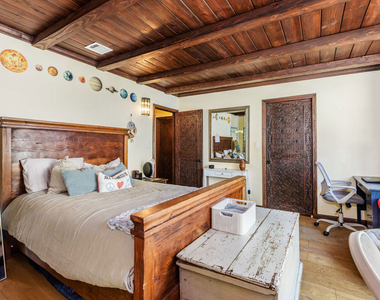 3092 Laurel Canyon Boulevard - Photo Thumbnail 12