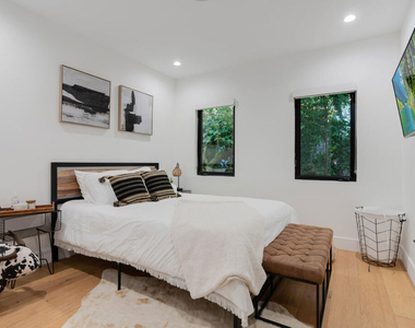 22745 Erwin Street - Photo Thumbnail 34