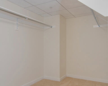 13700 Marina Pointe Drive - Photo Thumbnail 6