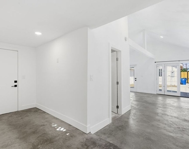 6415 Madden Avenue - Photo Thumbnail 30