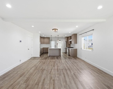 6415 Madden Avenue - Photo Thumbnail 5