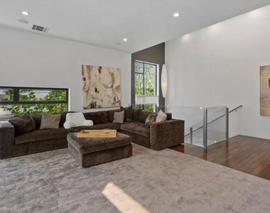 800 N Harper Avenue - Photo Thumbnail 6