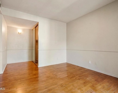 2486 Pleasant Way - Photo Thumbnail 11