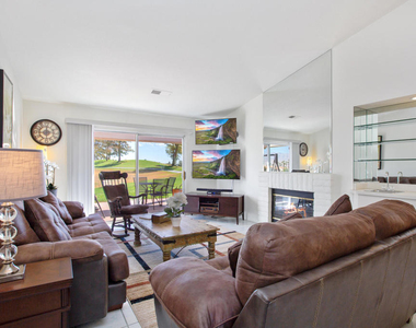 709 Vista Lago Circle N - Photo Thumbnail 3