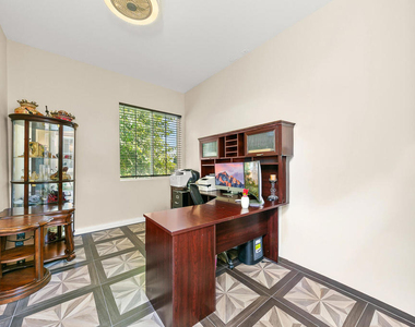 46211 Roadrunner Lane - Photo Thumbnail 4
