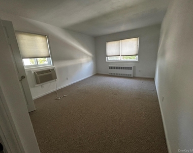 304 Dawson Lane - Photo Thumbnail 7