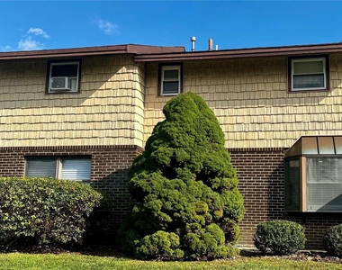 27 Southridge Drive - Photo Thumbnail 2