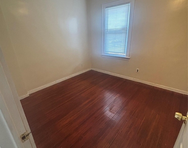 139 New Hyde Park Road - Photo Thumbnail 1