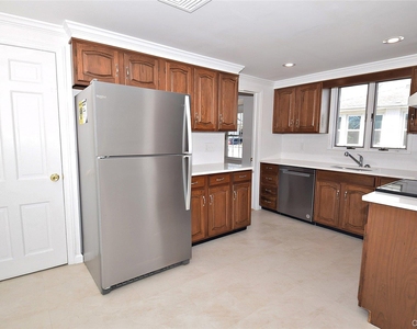 27 N Lewis - Photo Thumbnail 5