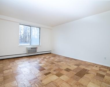 125 Lake Street - Photo Thumbnail 6
