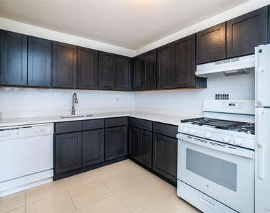 125 Lake Street - Photo Thumbnail 18