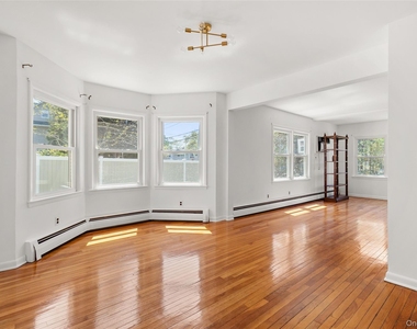 217 Greeley Avenue - Photo Thumbnail 5