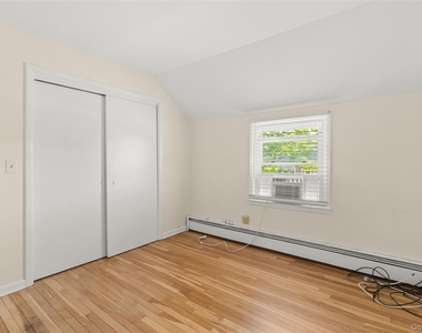 217 Greeley Avenue - Photo Thumbnail 9
