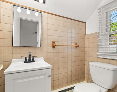 217 Greeley Avenue - Photo Thumbnail 11