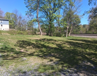 11 Cedar - Photo Thumbnail 17