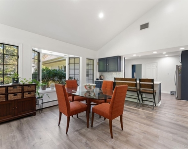14 Earlwood Drive - Photo Thumbnail 10