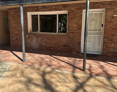 360 Larkfield Road - Photo Thumbnail 3