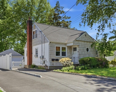 135 Woolsey Avenue - Photo Thumbnail 9