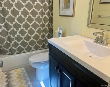 539 Dune Road - Photo Thumbnail 8