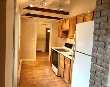 6 Main Street - Photo Thumbnail 2