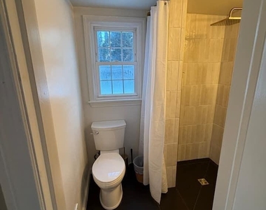 135 Winthrop Avenue - Photo Thumbnail 13