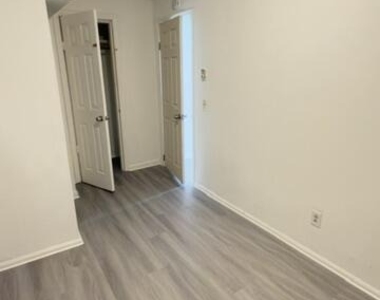 3134 6th Avenue - Photo Thumbnail 6