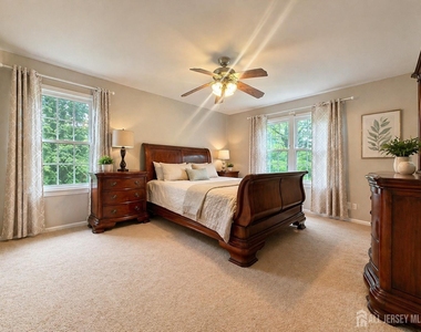 161 Applegate Lane - Photo Thumbnail 4