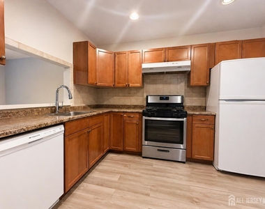 161 Applegate Lane - Photo Thumbnail 3