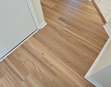 405 Cobblestone Court - Photo Thumbnail 30