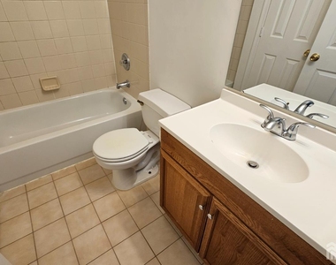 405 Cobblestone Court - Photo Thumbnail 24