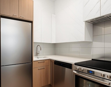 62-15 Catalpa Avenue - Photo Thumbnail 4