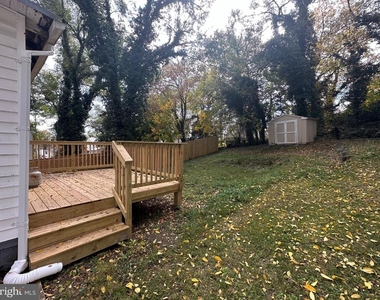 109 E Pall Mall Street - Photo Thumbnail 8