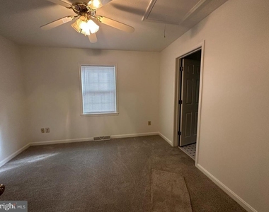 109 E Pall Mall Street - Photo Thumbnail 5