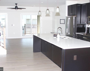 1697 Dunnington Place - Photo Thumbnail 7