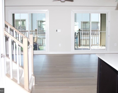 1697 Dunnington Place - Photo Thumbnail 12