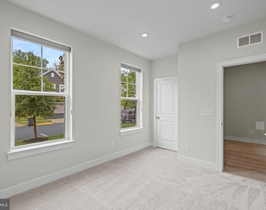 1548 Meadowlark Glen Road - Photo Thumbnail 5