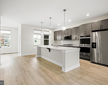 1548 Meadowlark Glen Road - Photo Thumbnail 14