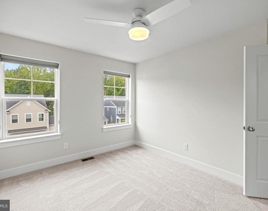 1548 Meadowlark Glen Road - Photo Thumbnail 37