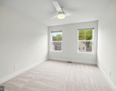 1548 Meadowlark Glen Road - Photo Thumbnail 38