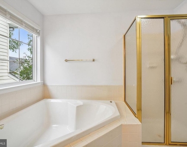 9305 Sumner Lake Boulevard - Photo Thumbnail 21