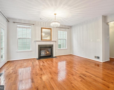 9305 Sumner Lake Boulevard - Photo Thumbnail 8