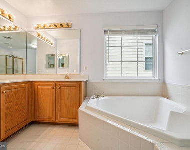 9305 Sumner Lake Boulevard - Photo Thumbnail 20