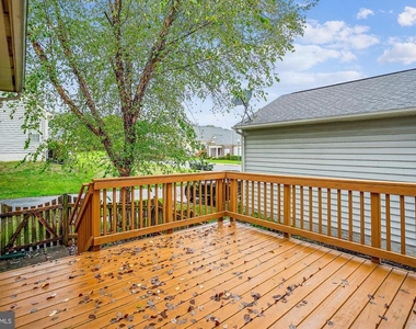 9305 Sumner Lake Boulevard - Photo Thumbnail 13