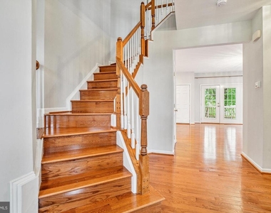 9305 Sumner Lake Boulevard - Photo Thumbnail 1