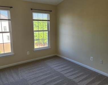 119 Misty Pond Terrace - Photo Thumbnail 10