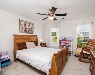 662 Holly Hill Dr - Photo Thumbnail 16