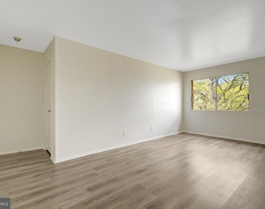 2904 Kings Chapel Road - Photo Thumbnail 7