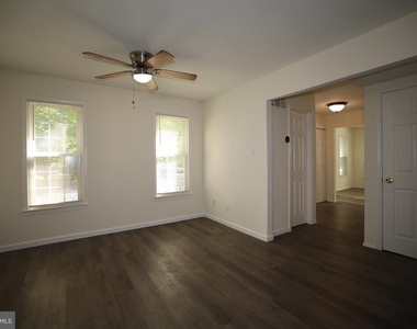 2400 Ansdel Court - Photo Thumbnail 1