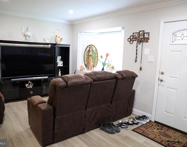 123 Cameron Street - Photo Thumbnail 7
