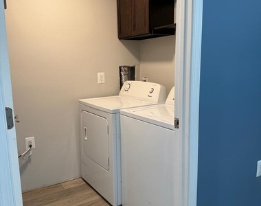 123 Cameron Street - Photo Thumbnail 70